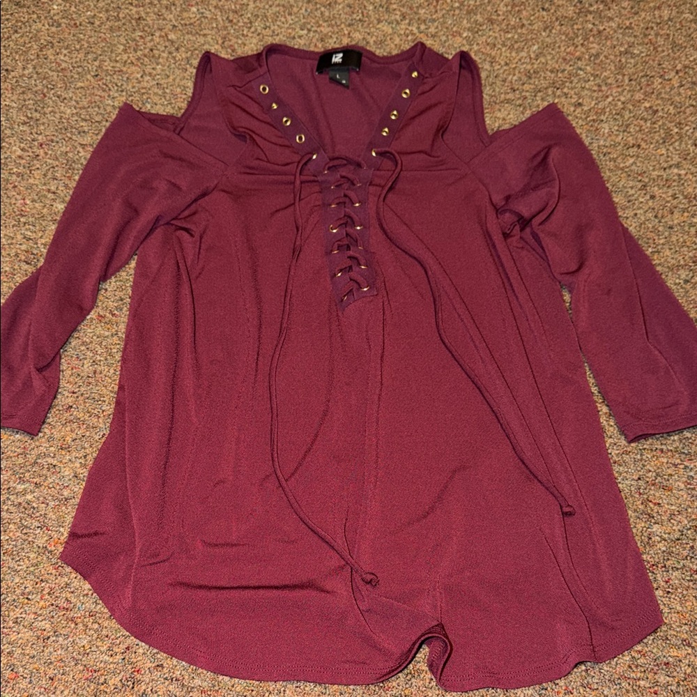 Iz Byer Burgundy Top Size Large